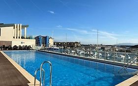 Luxury 1 Bed With Pool And Sea Views