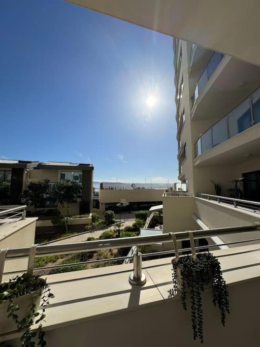 Luxury 1 Bed With Pool And Sea Views Apartment Gibraltar Exterior photo