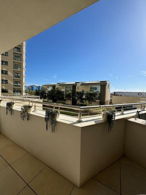 Luxury 1 Bed With Pool And Sea Views Apartment Gibraltar Exterior photo