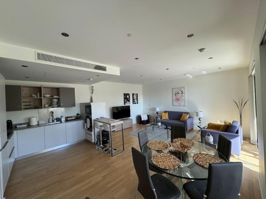 Luxury 1 Bed With Pool And Sea Views Apartment Gibraltar Exterior photo